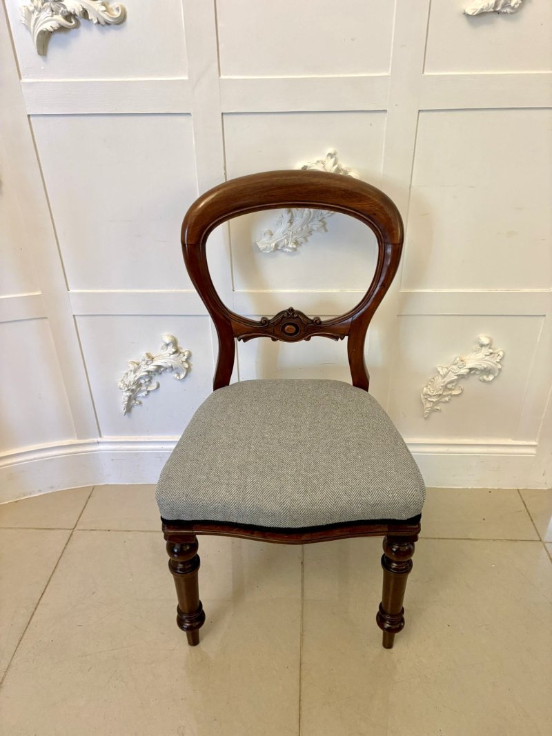 Antique Set of Eight Quality Mahogany Balloon Back Dining Chairs - Image 4